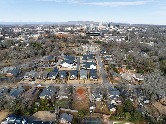 2nd image of 40 Tindal Ave
