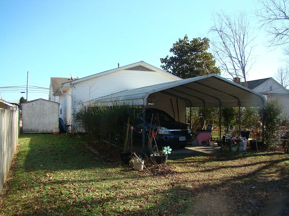 Building Photo 3