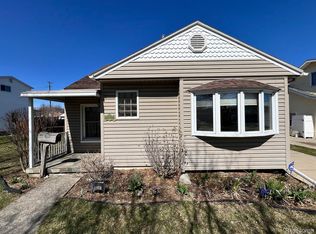 18541 Brohl St, Roseville, MI 48066