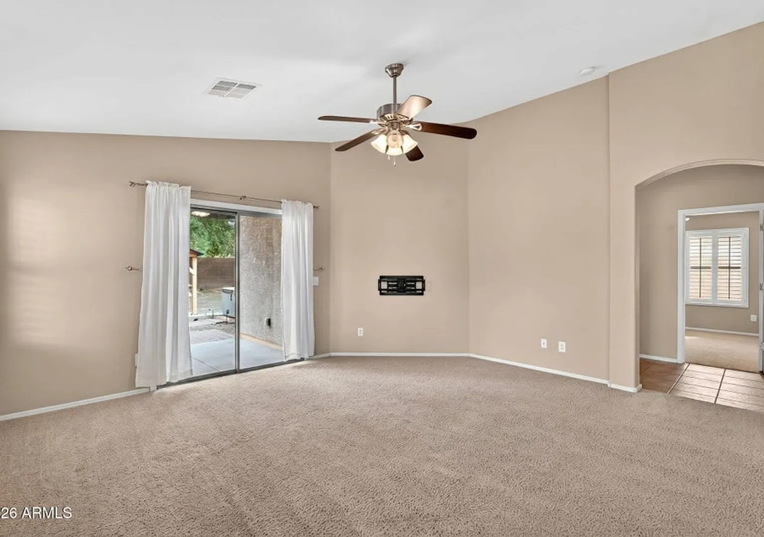 This beautifully maintained 4-bedroom, 3-full-bath home! — Photo 2