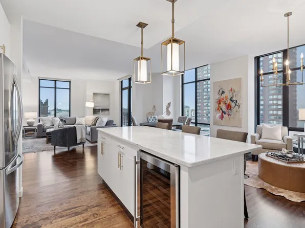 201 S 11th St Unit 1000, Minneapolis, MN 55403