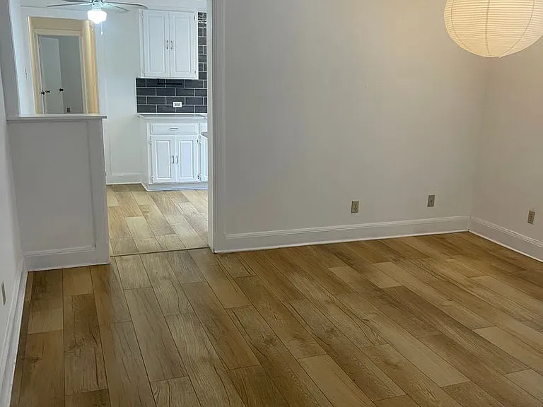 202 S Willomet Ave — Photo 5