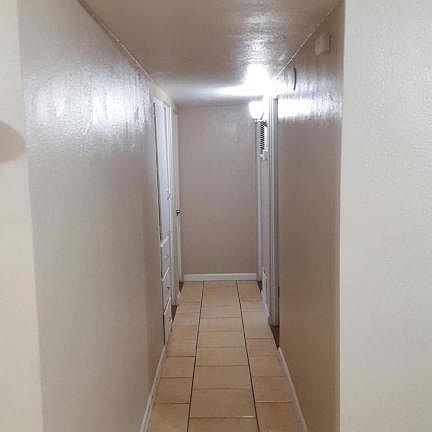 3rd image of 2731 W Glenrosa Ave