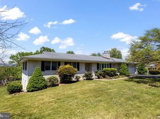 7 Canaan St, Luray, VA 22835