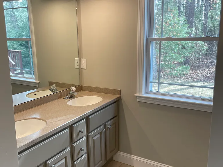 19 Shannon Way — Photo 10