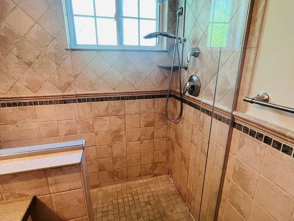 2nd image of 17 Abigail Ave #15