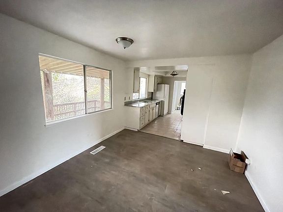 2nd image of 1549 Woodland Dr