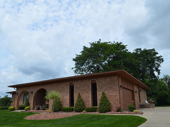 2nd image of 47165 Rosaline Ct