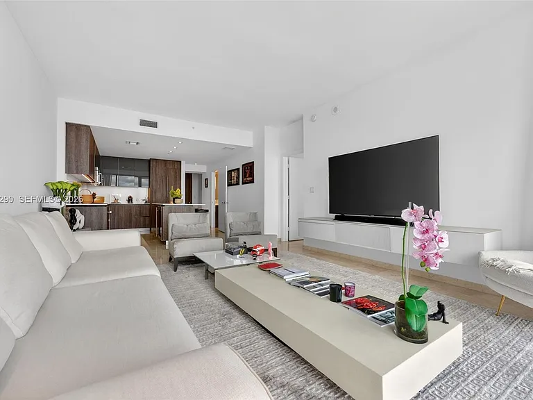 88 SW 7th St #2408 — Photo 6