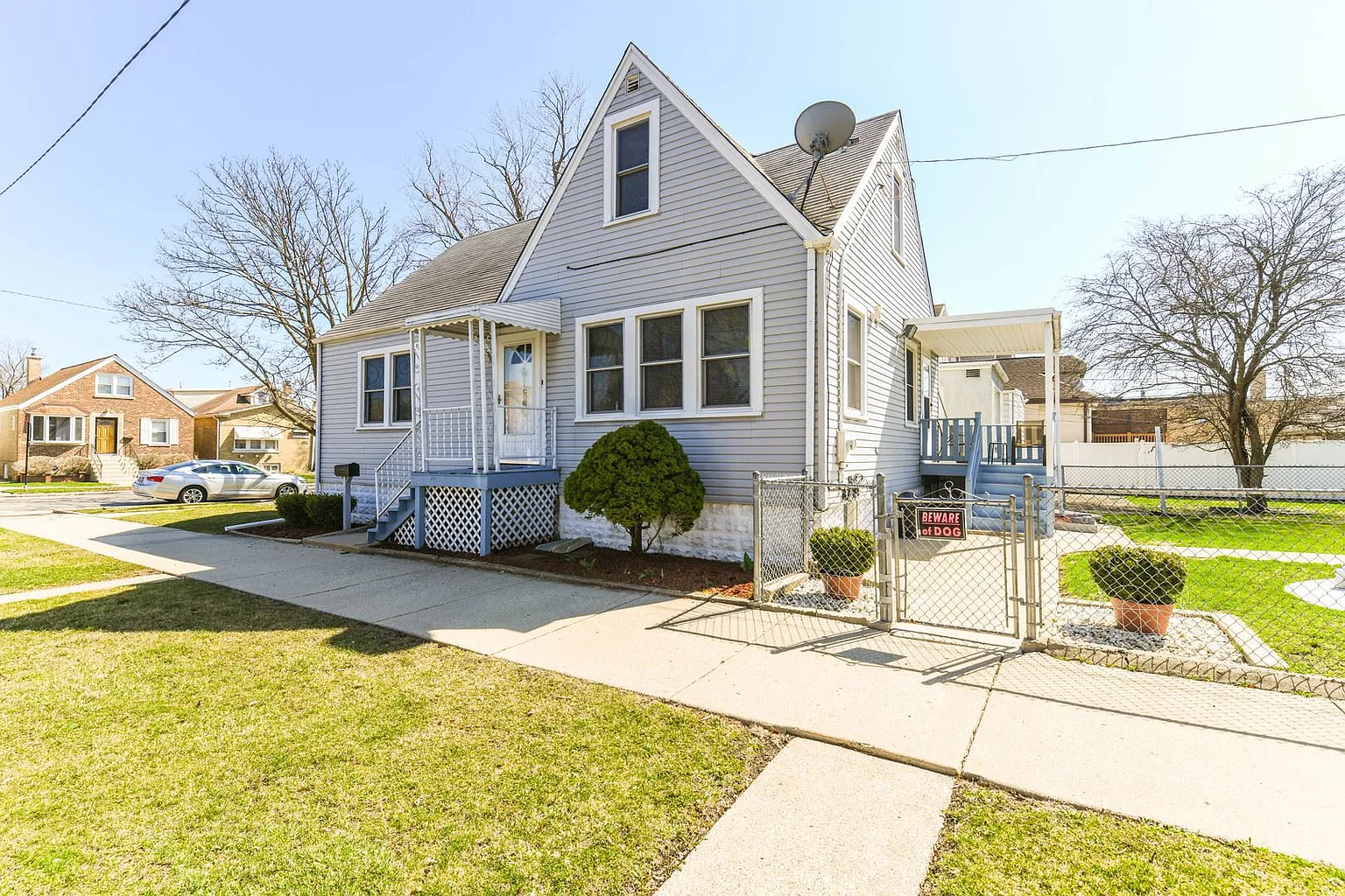 3624 N Overhill Ave photo 1