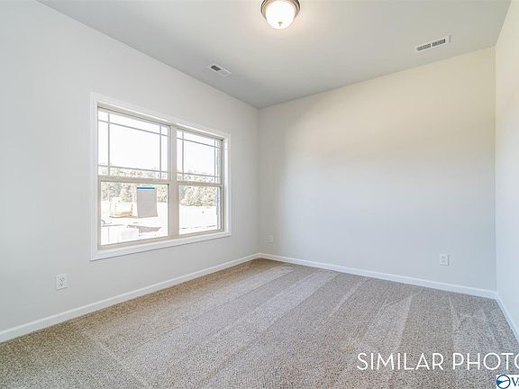 5th image of 103 Edmund Cir