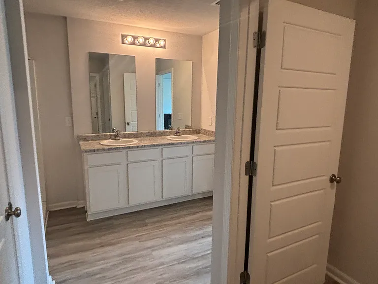 5934 Laurel Oak Dr — Photo 11
