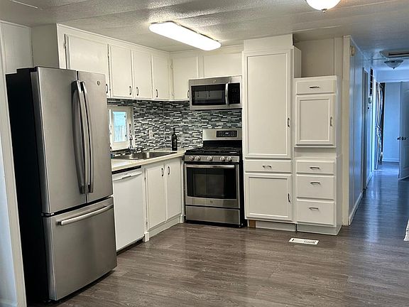 5th image of Debutante Ln