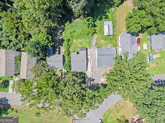 2nd image of 2821 7th St SW