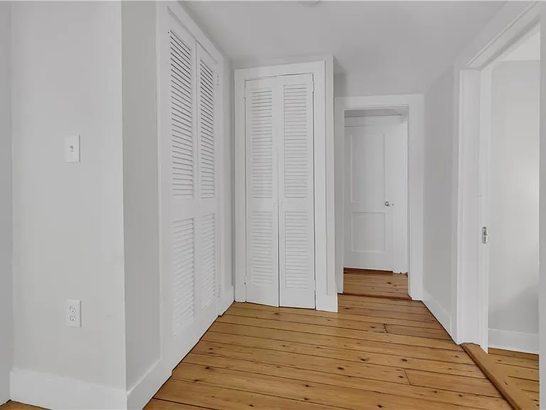 44 William St — Photo 20