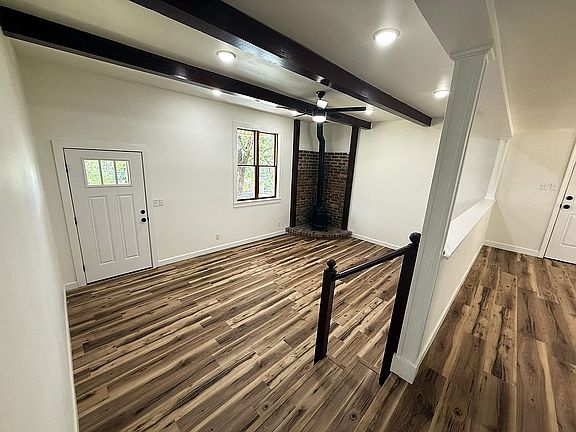 2nd image of 112 Mountain Pine Dr