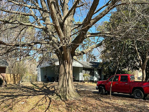 3rd image of 166 Byron Dr