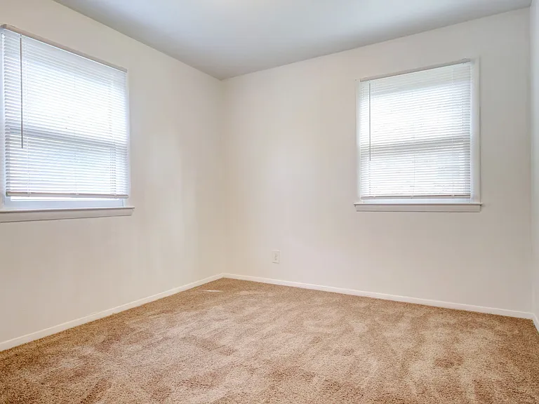 Lakewood Terrace Apartments — Photo 11