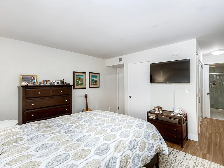 3940 Dove St #207 — Photo 19