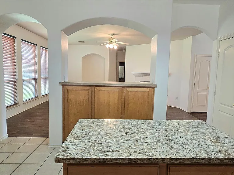 21038 Narrow Gate Dr — Photo 13