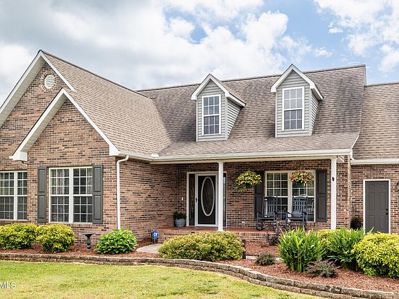 2nd image of 2834 Country Meadows Ln