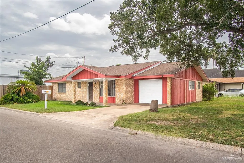 3 bed, 2.5 bath, 1360 sqft, $1,200 — Photo 2