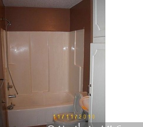 4th image of 16225 Isanti St NE