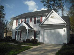 2720 Fernhurst Ln, Raleigh, NC 27604