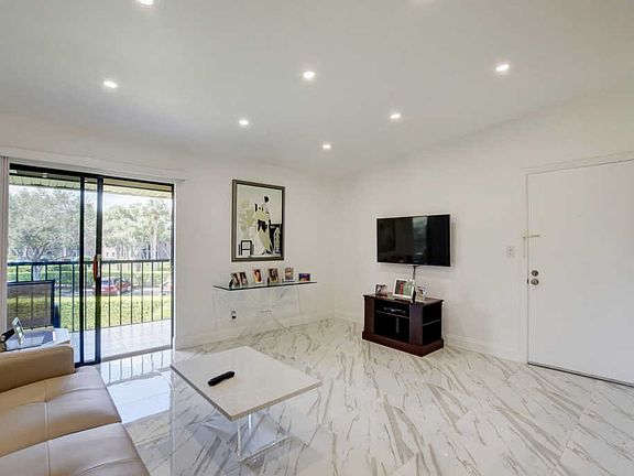 5th image of 15488 Lakes Of Delray Blvd APT 203