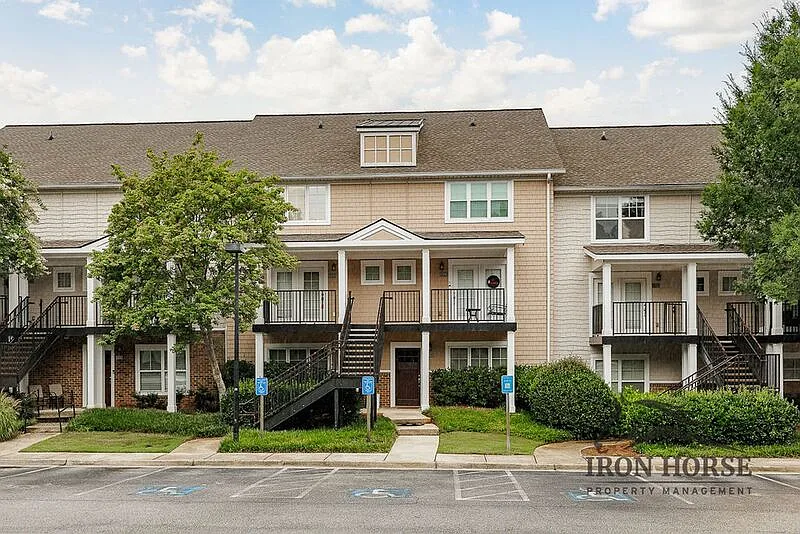 1035 Barnett Shoals Rd #932