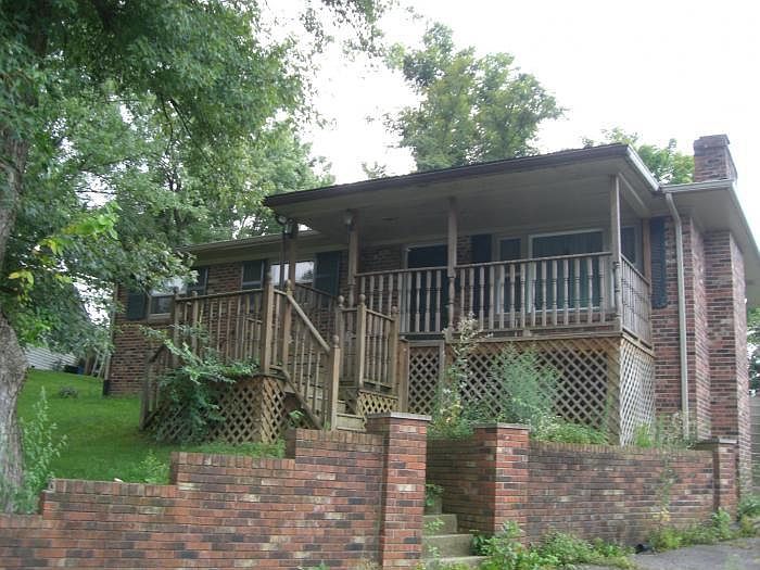 2nd image of 2690 Tanner Ct