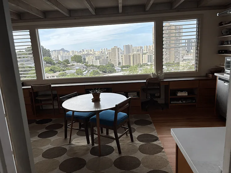 Mott Smith Dr — Photo 1