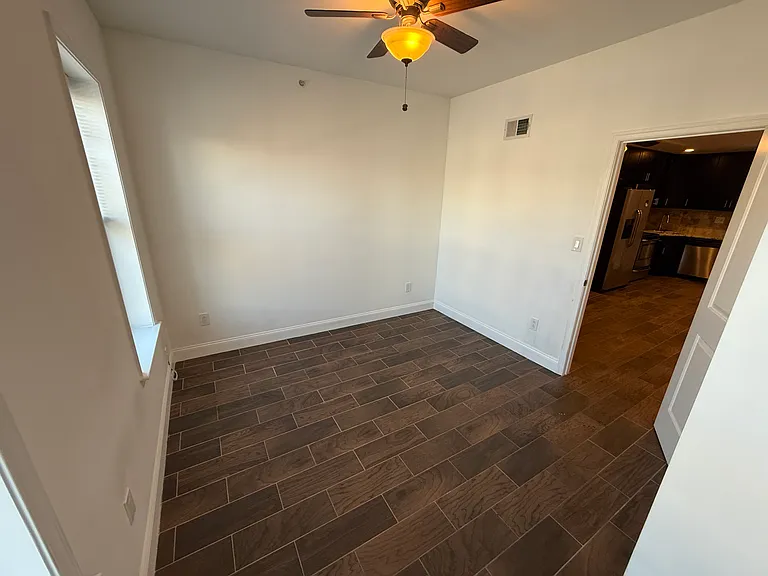 2226 Dickinson Street — Photo 4