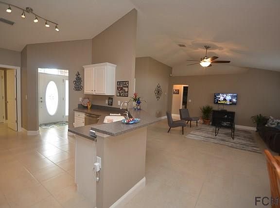 4th image of 9 Louvet Ln