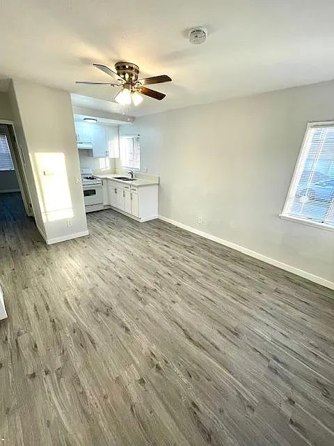 1024 Hoffman Ave — Photo 2