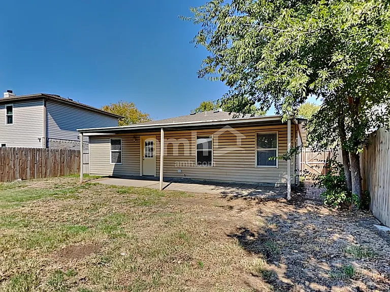 4609 Green Meadow Dr — Photo 21