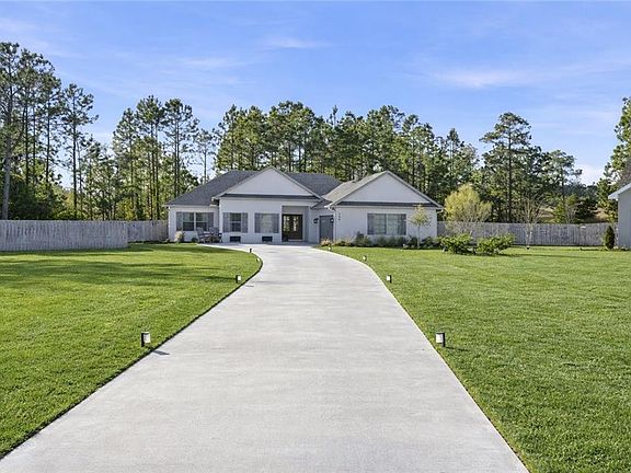 3rd image of 165 Silver Bluff Cir