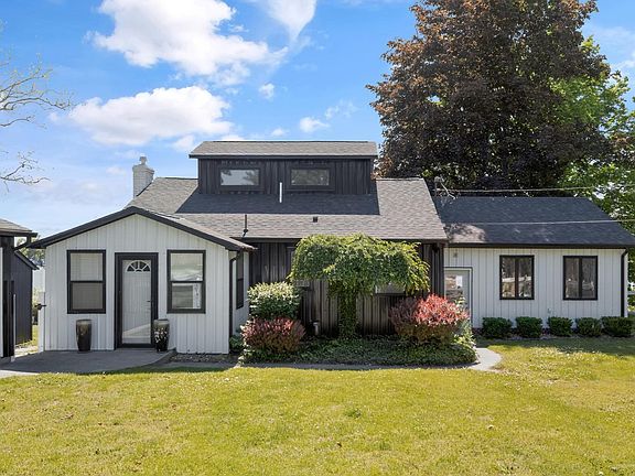 2nd image of 52464 Twin Lakeview Dr
