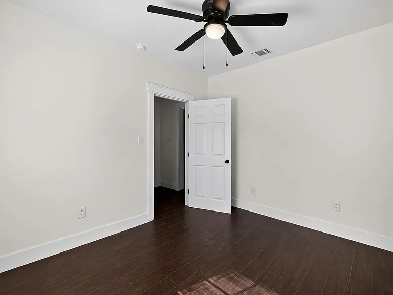 427 Floyd Ave — Photo 20