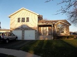 2818 Amanda Ct, Joliet, IL 60431