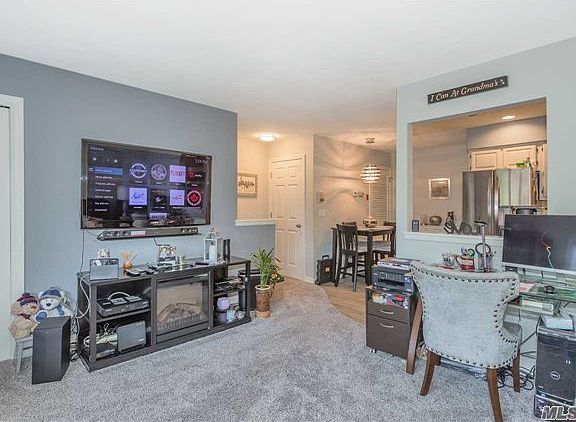 3rd image of 20 Laurel Ave APT 2