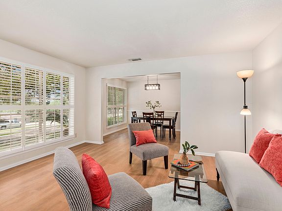 4th image of 9347 Teakwood Ln