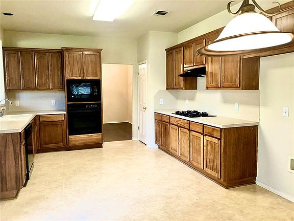 5th image of 3000 Sussex Gardens Ln