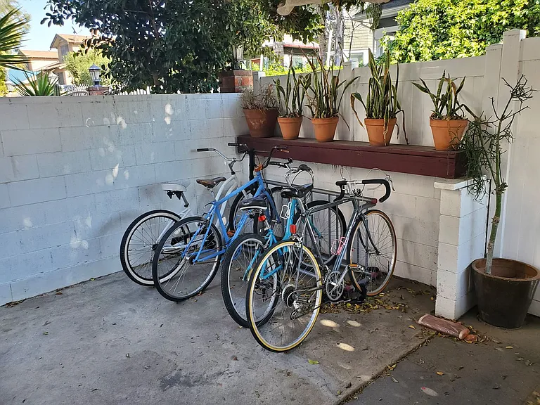 25 Clubhouse Ave — Photo 4