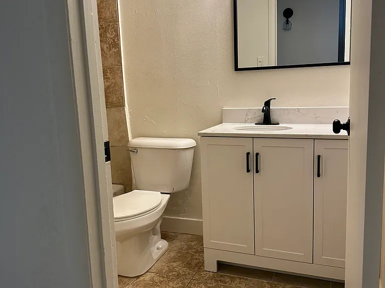 3602 W Rancho Dr — Photo 5