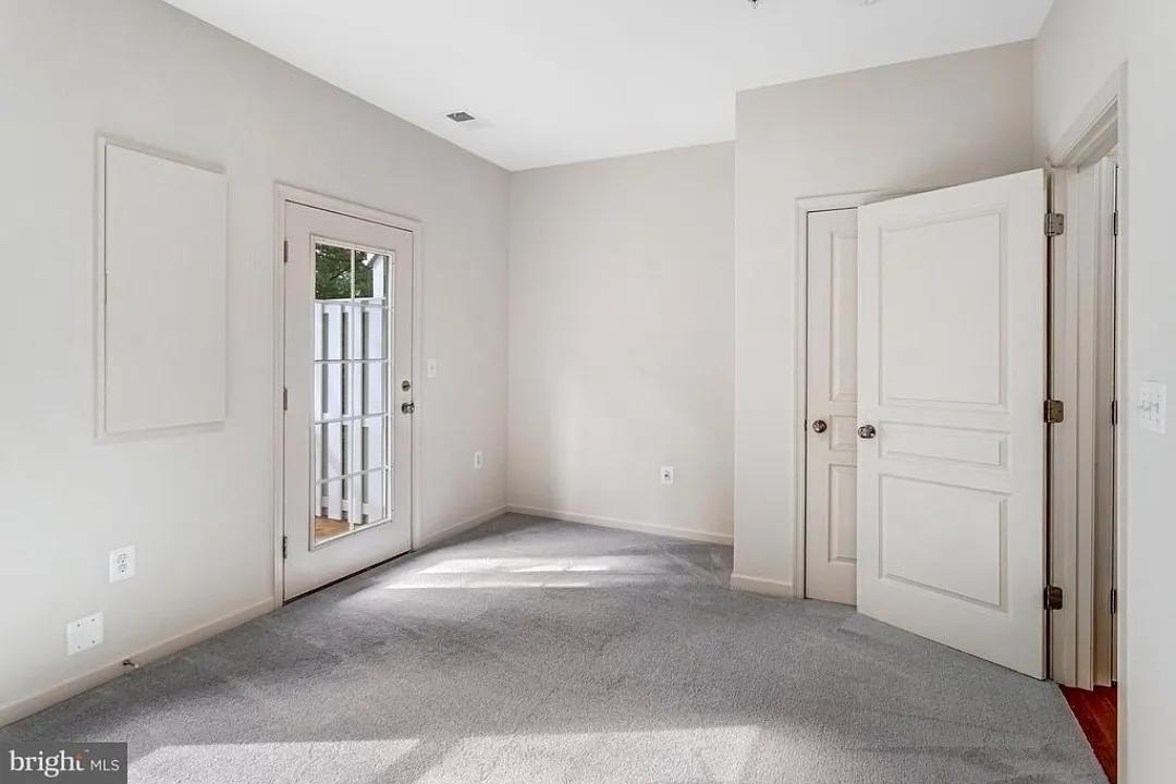 1 bed, 1790 sqft, $1,050 — Photo 3
