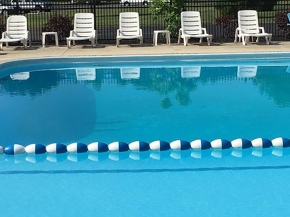 3rd image of 1735 Lucille Dr APT 1B