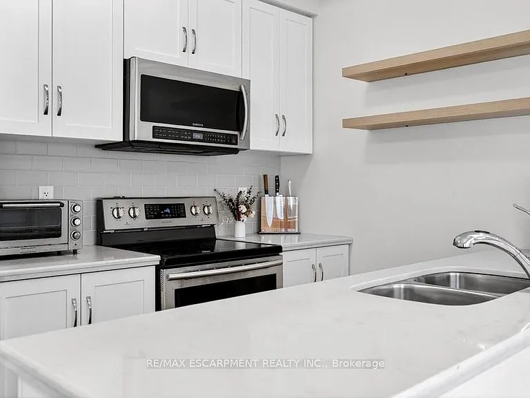 377 Glancaster Rd #16 — Photo 16