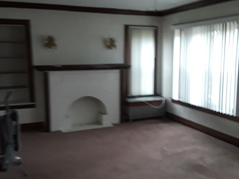 1st image of 14507 S Clark St