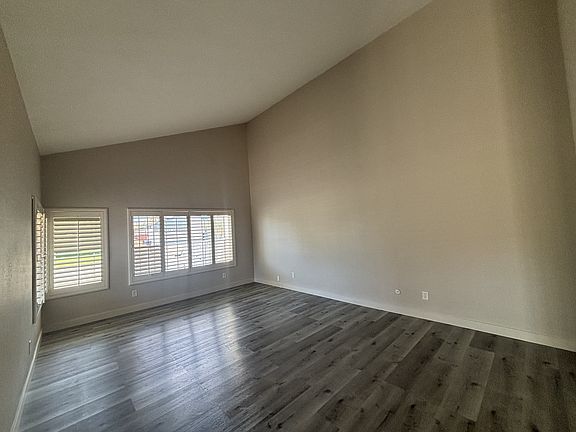 5th image of 1059 Buena Vista Way